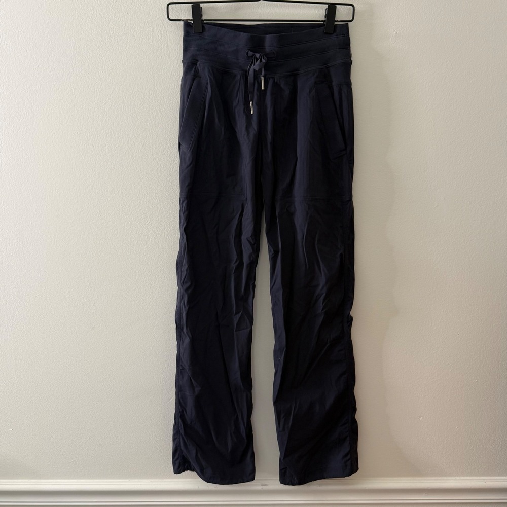 Lululemon dance Studio Mid-Rise Pant Short* Navy Blue W5GIDS Size 2